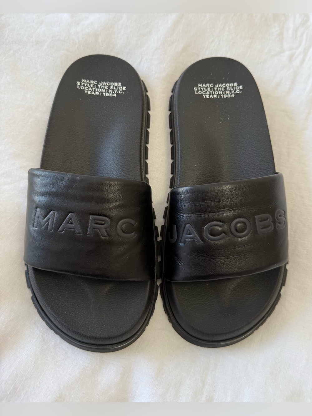 Marc Jacobs | Women’s 10 EU 40 | Black Logo Leather Slide Sandals Slip On | EUC